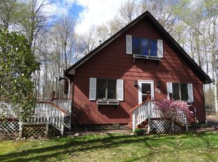 206 Cameron Dr, Tobyhanna, PA 18466