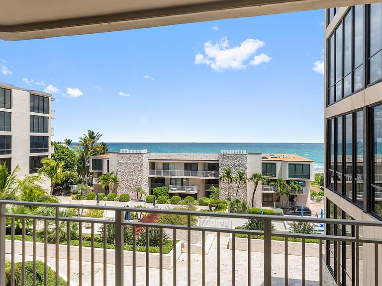 2155 S Ocean Blvd #11 — Photo 9