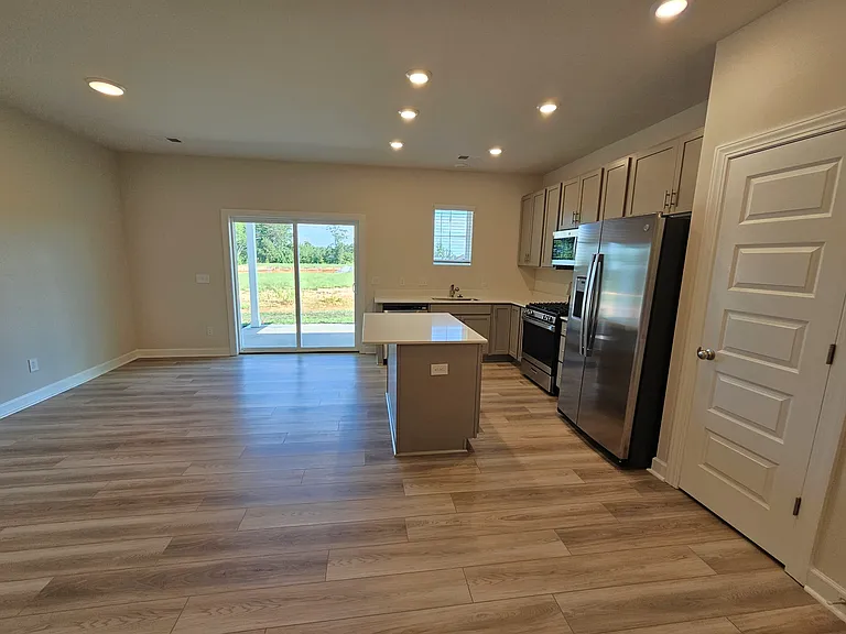 1522 Yellowwood Ct — Photo 14