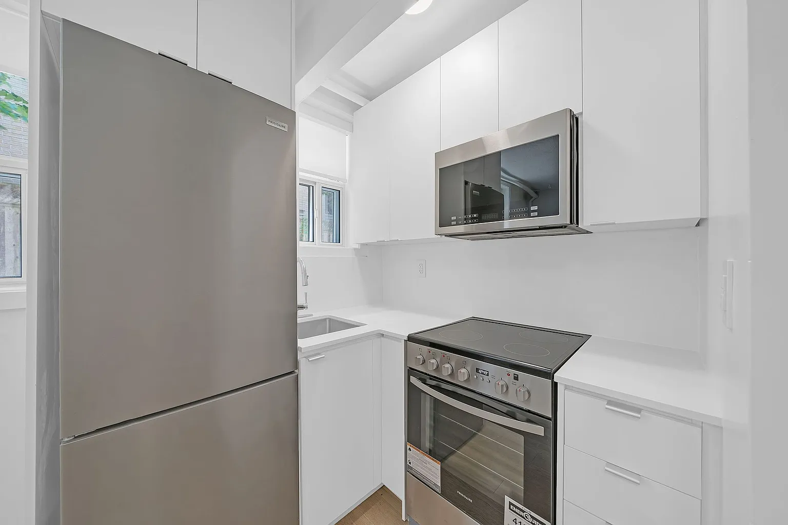 26 Balmoral Ave #50094A-204 photo 1