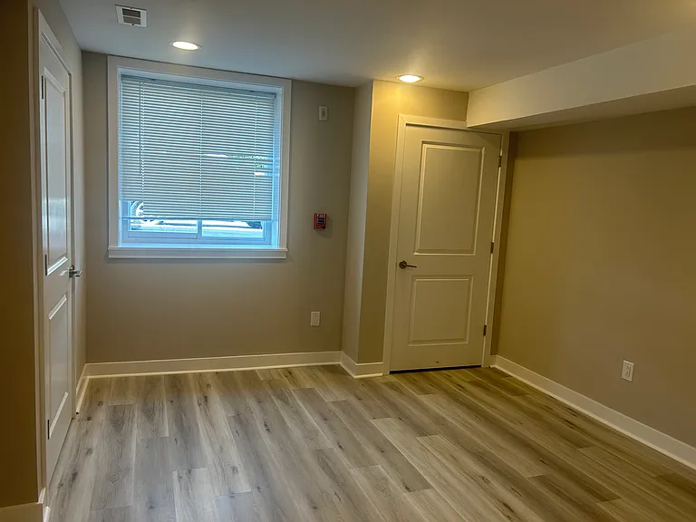 1914 W Girard Ave #1 — Photo 6
