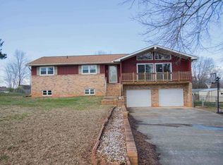 102 Oxmoor Dr, Anderson, SC 29625