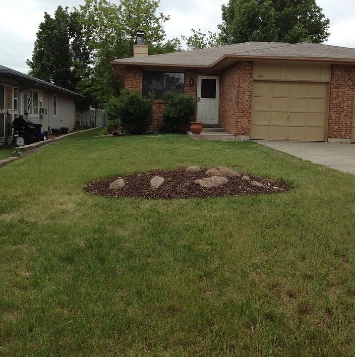 1st image of 422 E 22nd Pl
