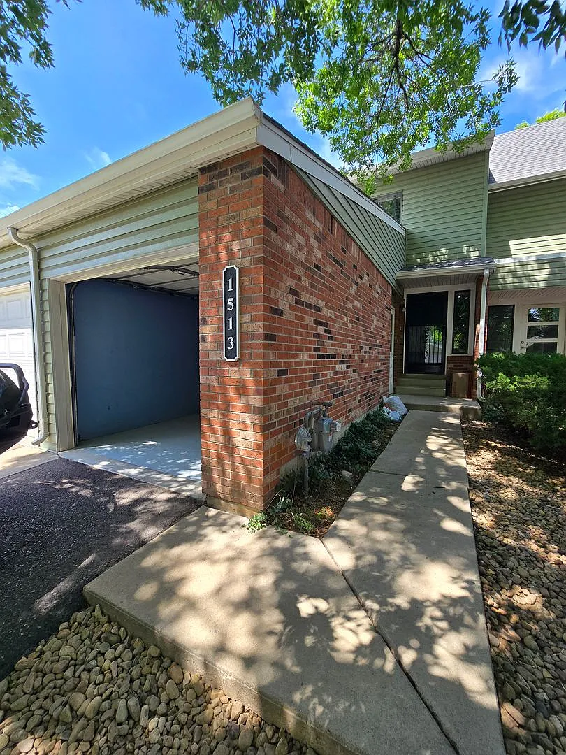*Available Now* 2 Story Townhome Near Open Space In Lafayette- New Carpet — Photo 1