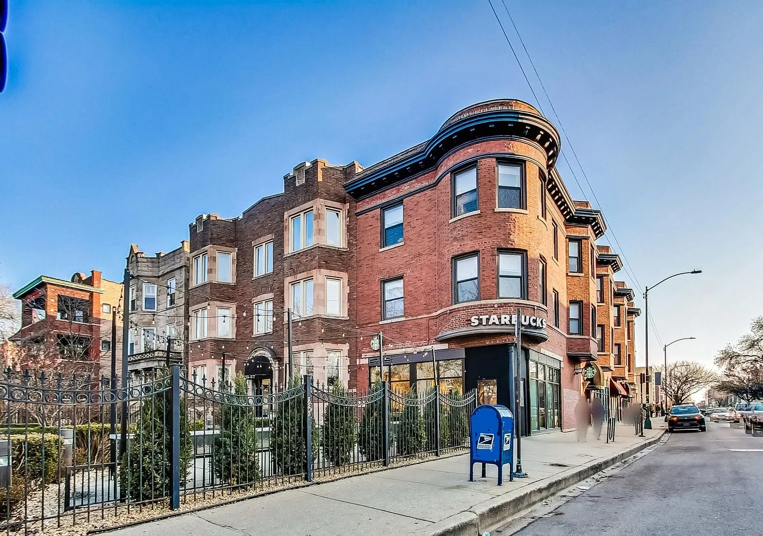2 bed, $2,400 — Photo 1