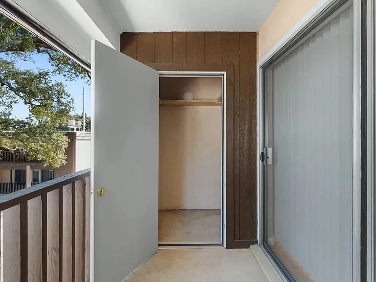 408 Marshall Ct NW #5 — Photo 20