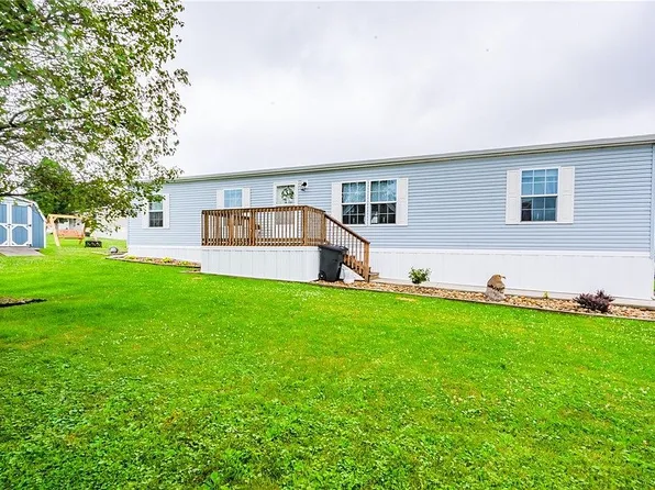 251 Tee Dr, Tarrs, PA 15688