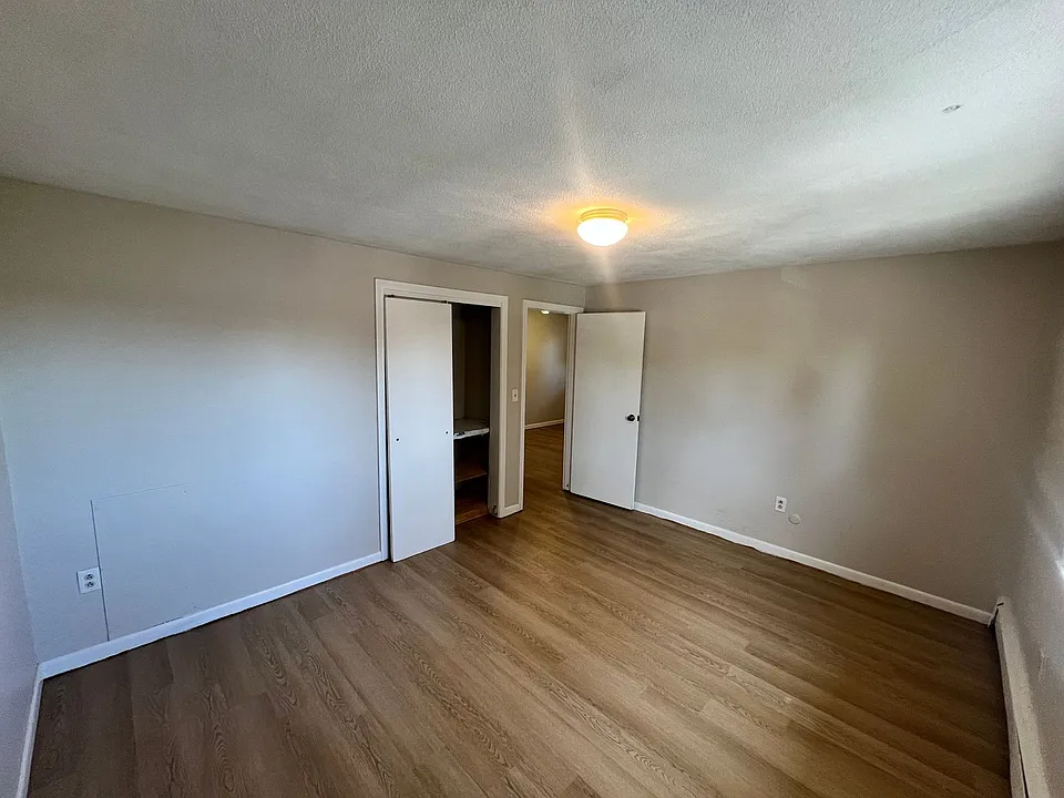 83 Pleasant St #6-2