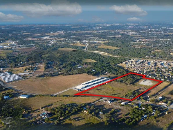 705 N Oakridge Dr, Weatherford, TX 76087