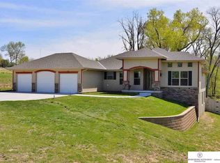 1279 Stone Ridge Dr, Louisville, NE 68037