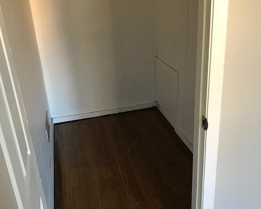 1st image of 2423 Lincoln Ave #3