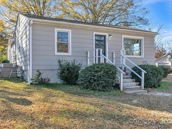 2nd image of 444 Oakwood Ave