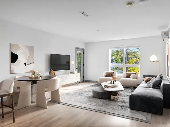 203 Lowell St #219, Wilmington, MA 01887