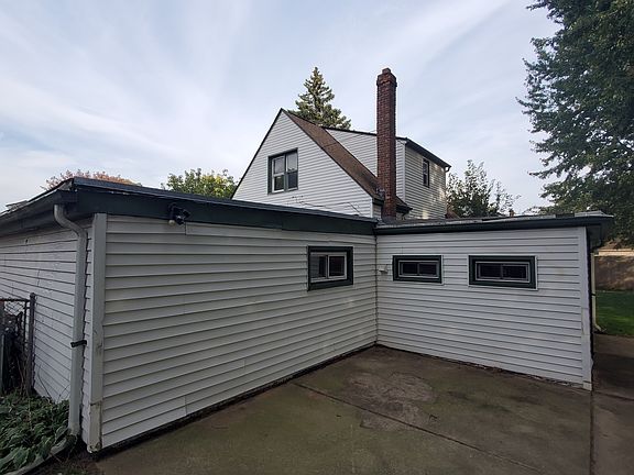 3rd image of 21624 Harper Lake Ave