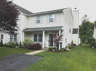 9 Thrush Path, Coram, NY 11727