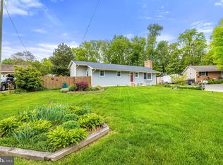 909 Burke Dr, Woodbridge, VA 22191