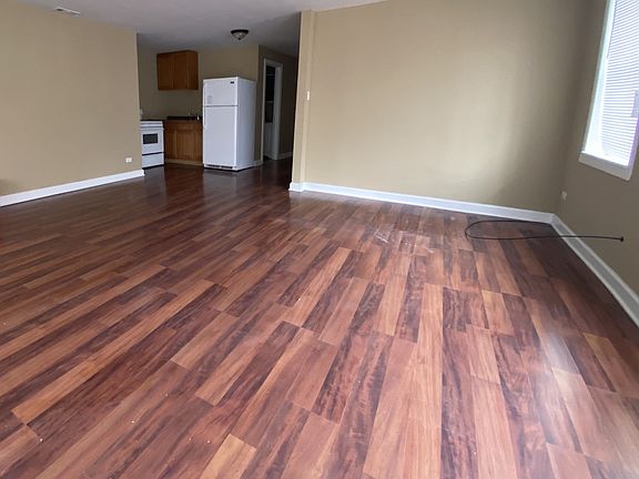 5th image of 3000 S Kedvale 1st Floor Front