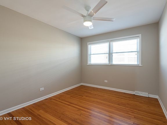 4th image of 9521 Lawler Ave