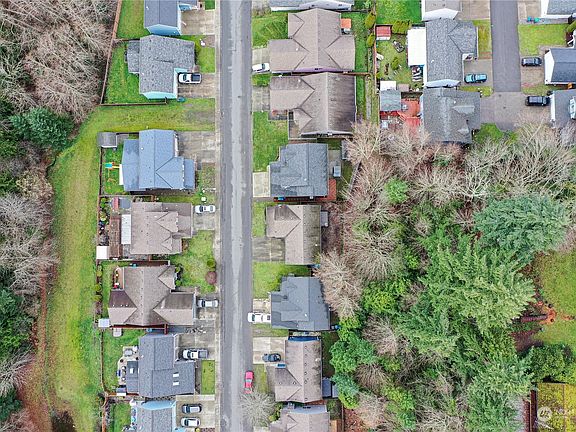 3rd image of 1119 Beaumont Lane