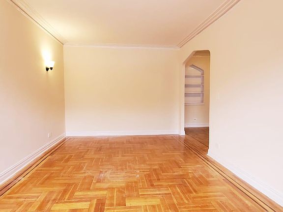 5th image of 33 Loudoun St #4C