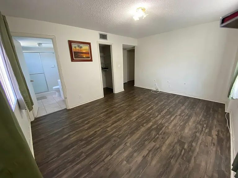 8010 Hampton Blvd #411 — Photo 7