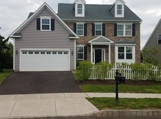 462 Saddlery Dr, Perkasie, PA 18944