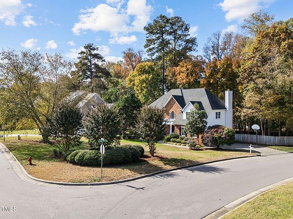 4th image of 4008 Hulon Dr