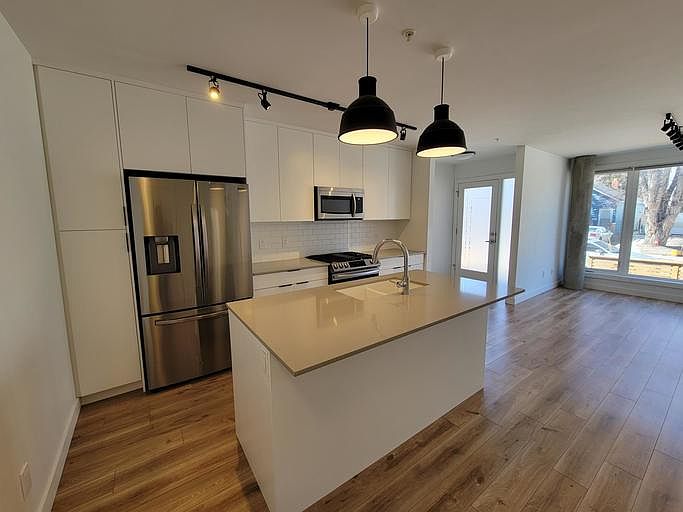 2502 16a St SW, Calgary, AB T2T 4K5 Zillow