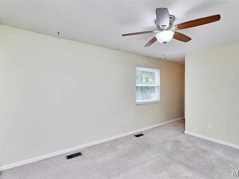 241 Valleyoak Ct — Photo 28