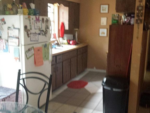 3rd image of 2891 NE 19th Ave