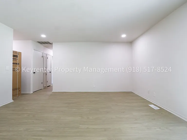 1820 S 5th Pl — Photo 15