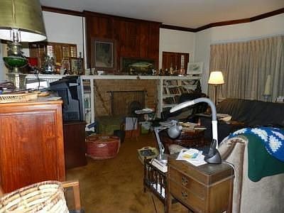 5th image of 303 Green St
