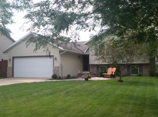 1340 Gray Hawk Way, Sun Prairie, WI 53590