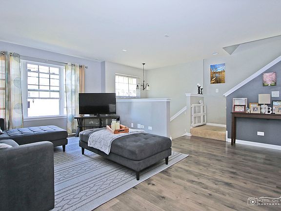 3rd image of 590 Richard Brown Blvd