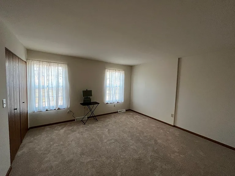 1004 Rebecca St — Photo 21