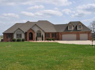 1640 Ironstone Ln, Nixa, MO 65714