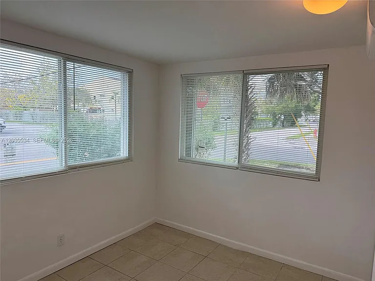 1200 NW 9th St #A — Photo 8