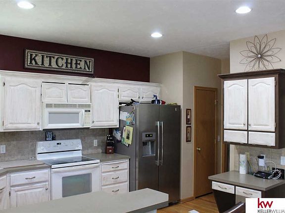 4th image of 14260 Ellison Ave