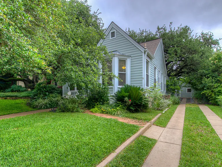 720 Sparks Ave — Photo 30