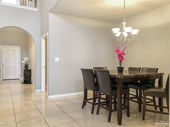 5th image of 3912 Revilla St