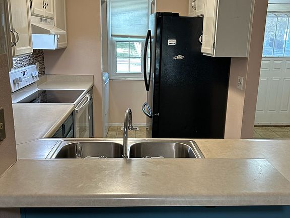 Kitchen-new window