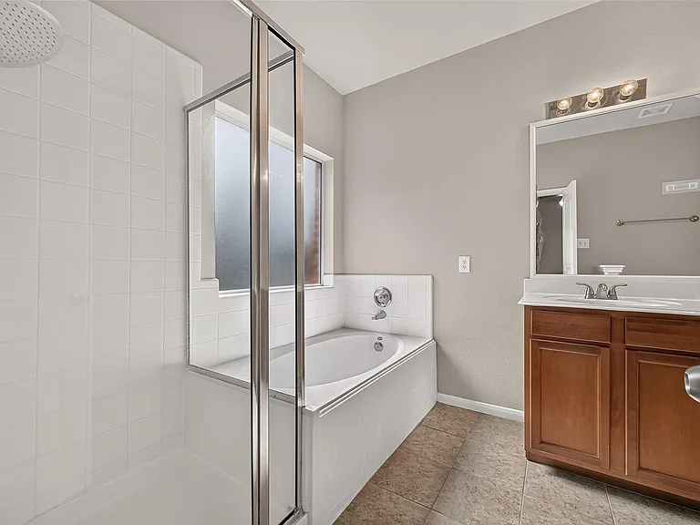 2110 Castle Gardens Ln — Photo 23