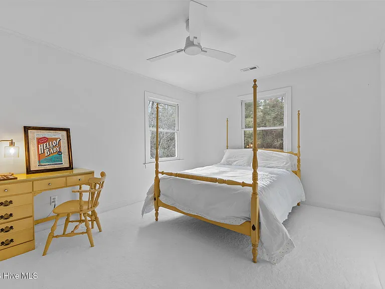 25 McLeod Rd — Photo 32