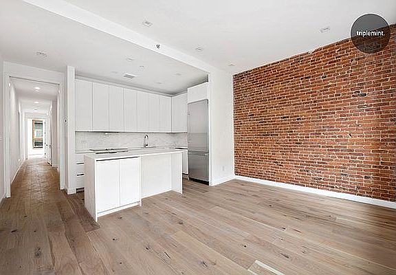 4th image of 102 W 118th St Unit 3