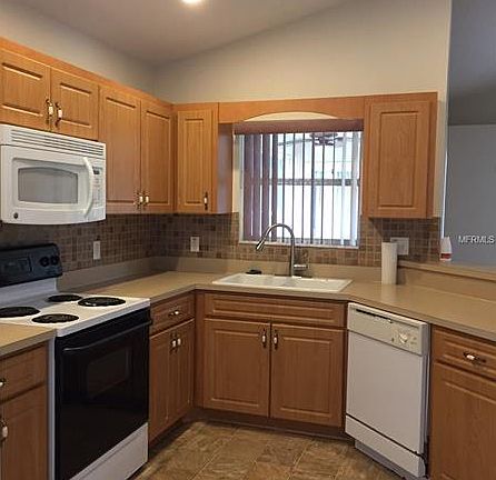 5th image of 111 Oak Run Dr