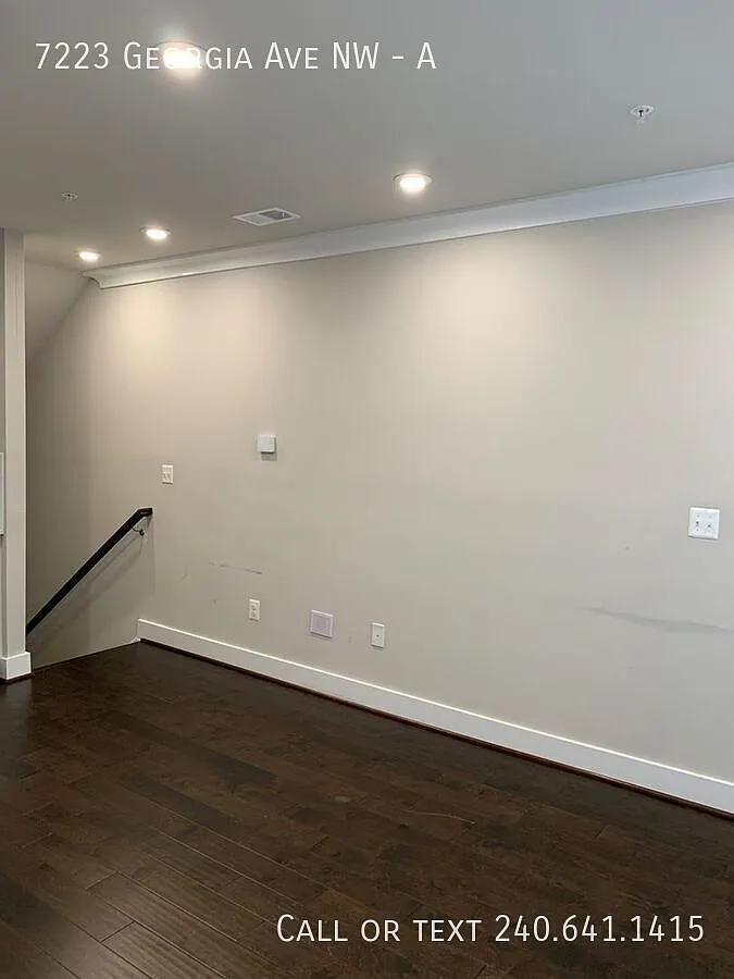 Spacious 2 BR/ 1 BA Condo in Takoma! — Photo 4