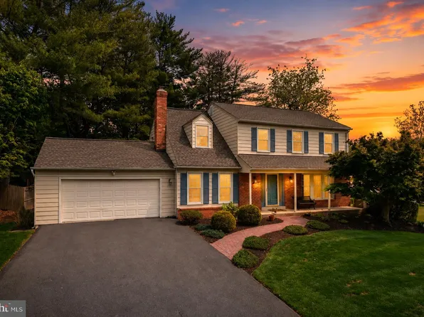 1429 Longhill Dr, Rockville, MD 20854