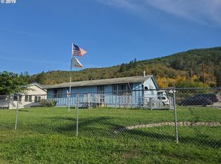 1058 Mason St, Myrtle Creek, OR 97457
