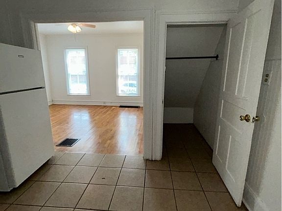 5th image of 417 N Adams St APT 2