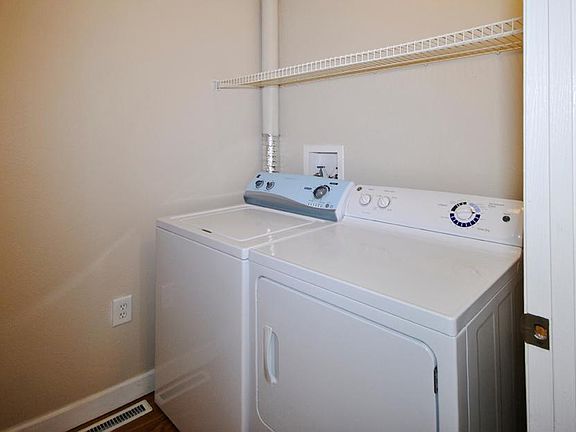 4th image of 13735 Carmella Ln APT B